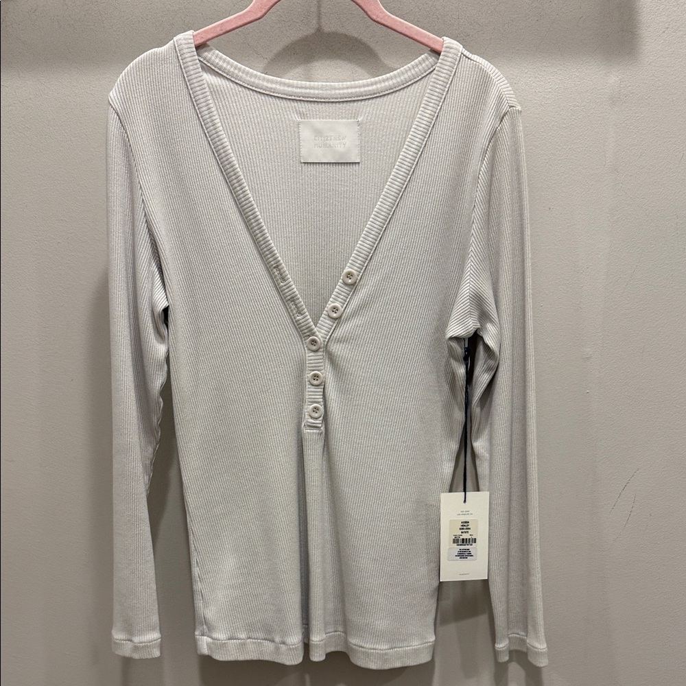 Citizens of Humanity Aideen in Batiste. Ribbed V-Neck Top. Size Large. NWT